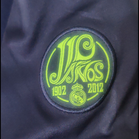 Real Madrid Away Jersey 110 Anniversary - Picture 4 of 12